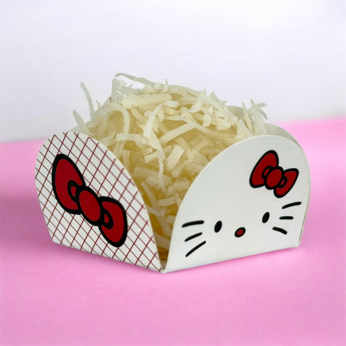 FORMINHA PARA BRIGADEIRO 3X3 - HELLO KITTY | 100 UNIDADES